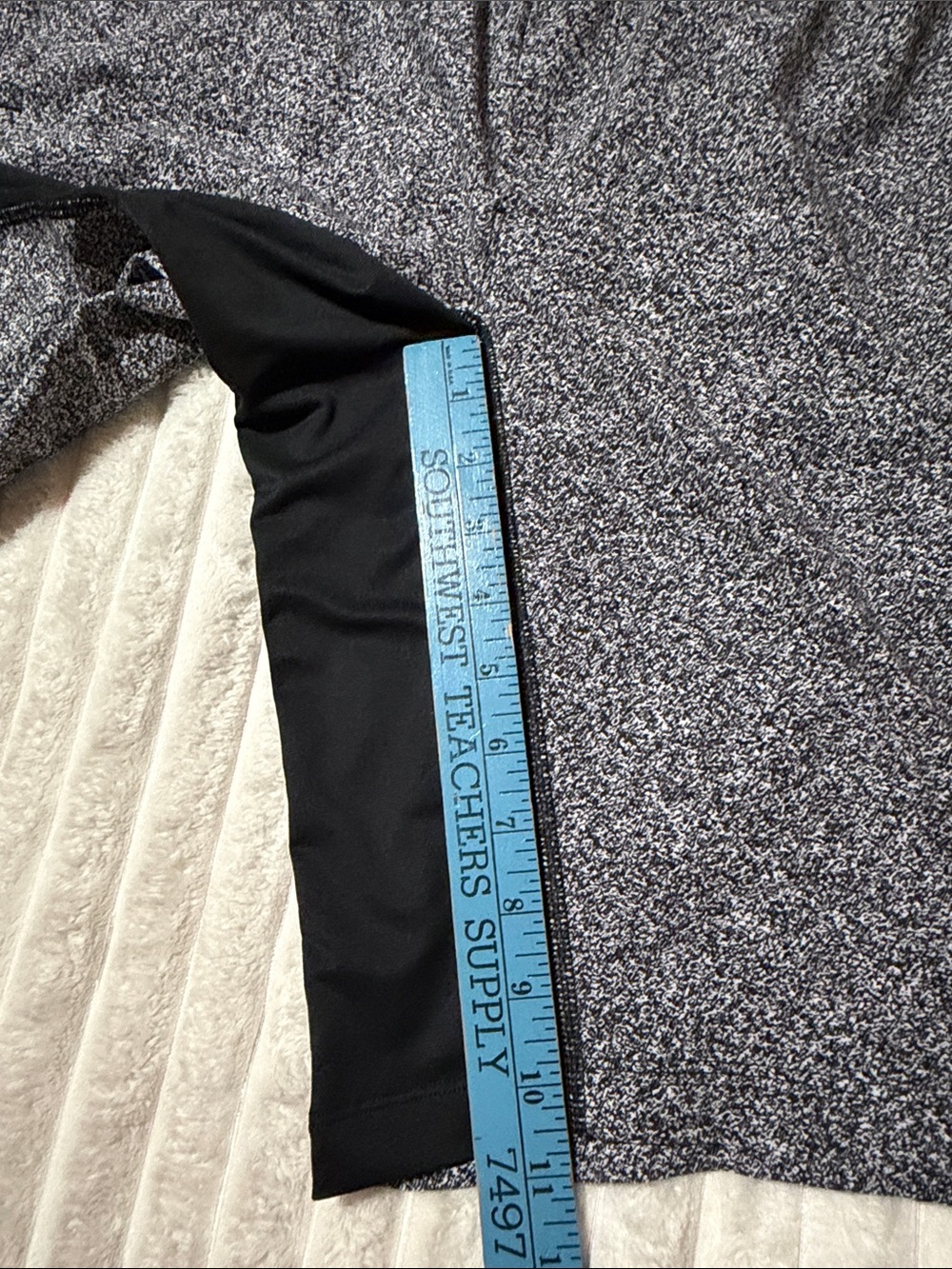 Lululemon T.H.E. Short *Linerless 11" | Size Medium Men - Picture 2 of 10